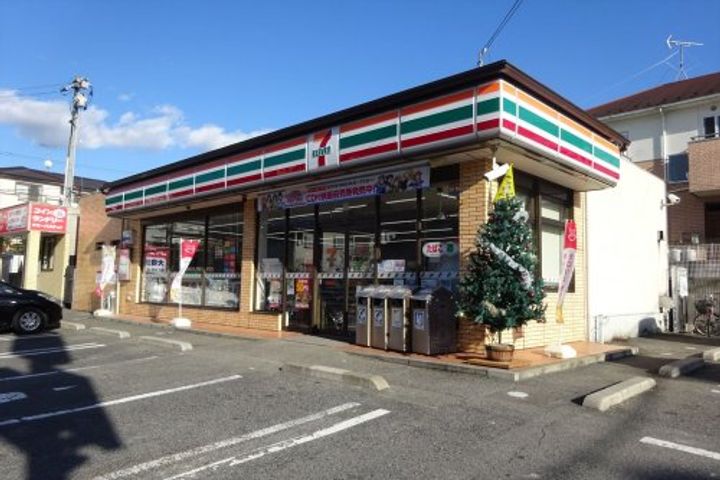 モーデ Iの周辺