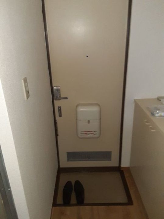 マイハウス菊名の玄関