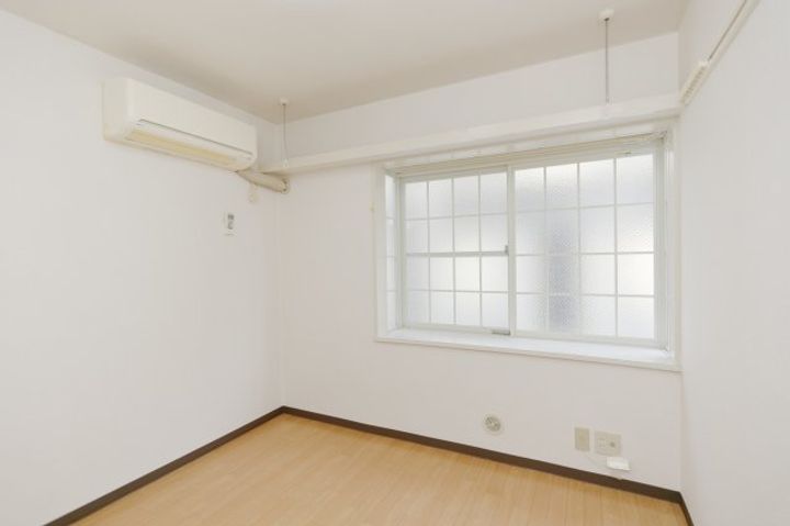 サンアベニューCの居間