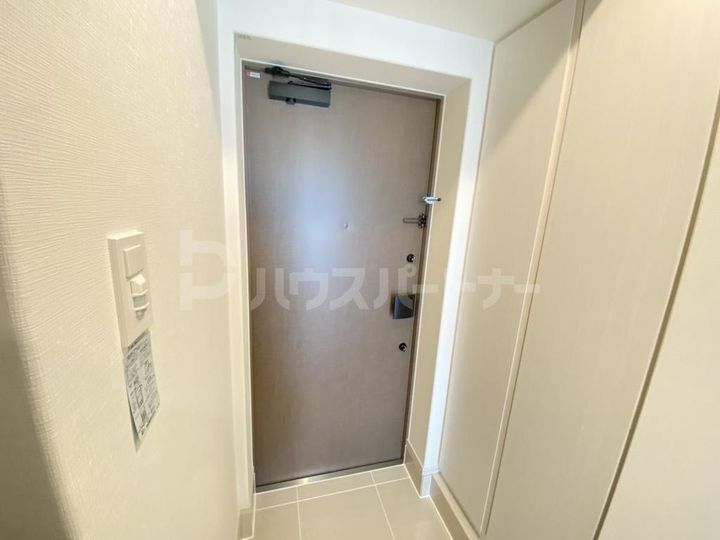 東京都江東区大島8(マンション)の賃貸物件の玄関