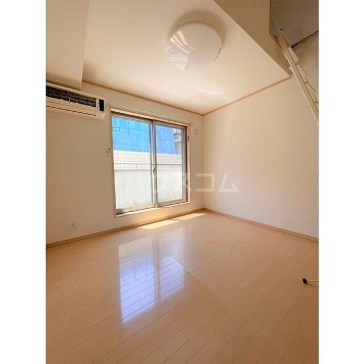 プラナス富岡の居間