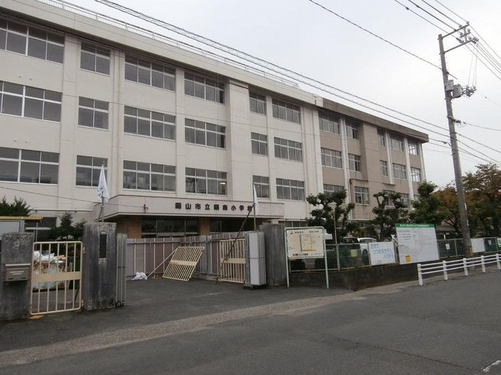 エスポワールの周辺