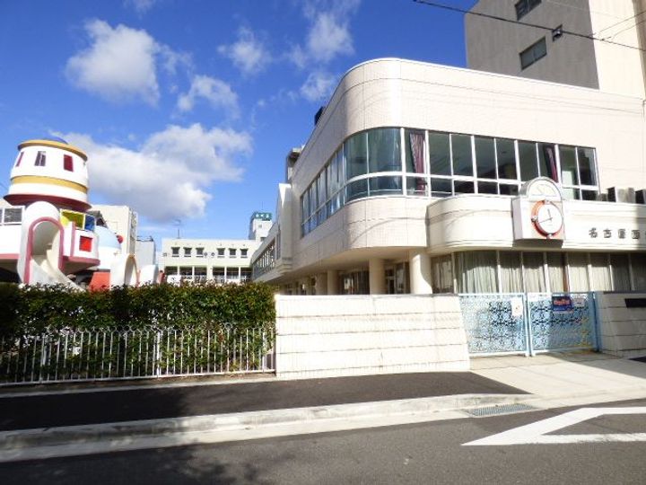 サンモール新道の周辺