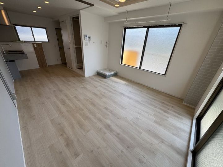 NK岡町の居間