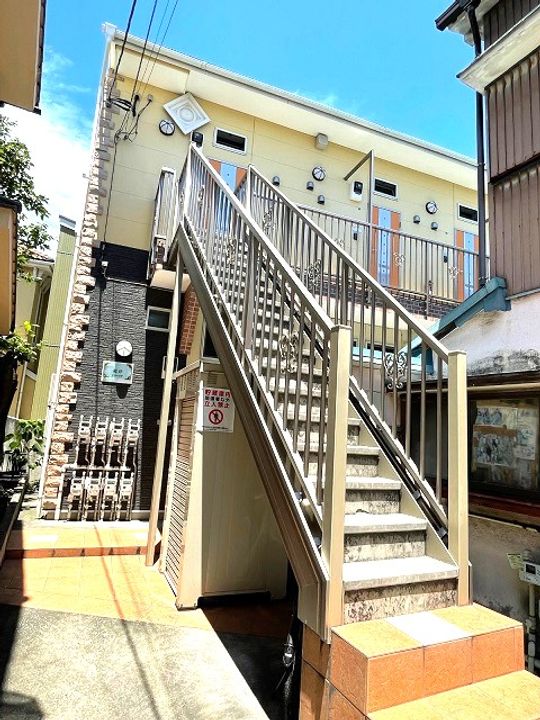 ナターリア根岸の外観