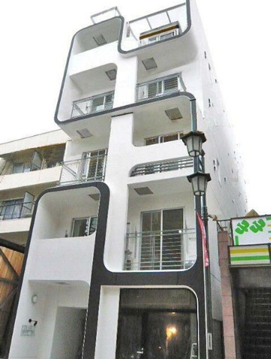 コレクト元代々木の外観