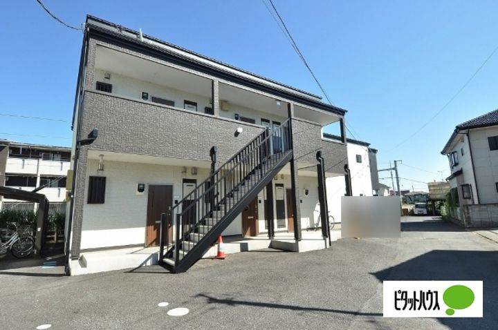 エルージュBの外観