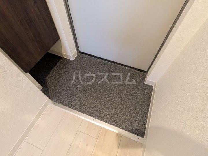 ジーメゾン海老名門沢橋の玄関