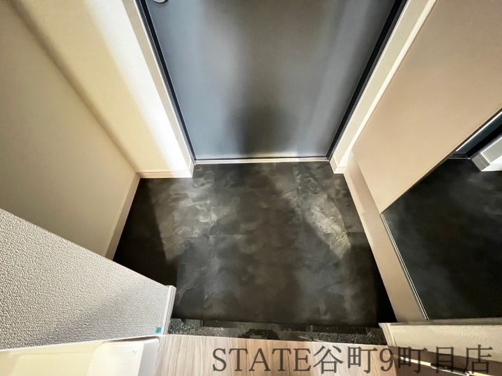 プレサンス四天王寺前夕陽ヶ丘ヴィリードの玄関