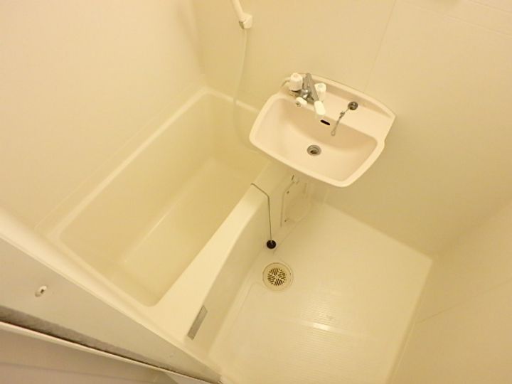 レオパレスサンジュリアン高ヶ坂の風呂