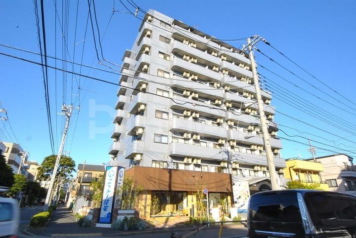 スカイクレストの外観