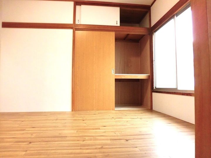 新里コーポの内装