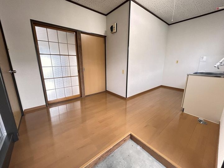 もりや荘の居間