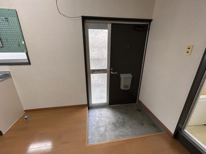もりや荘の玄関