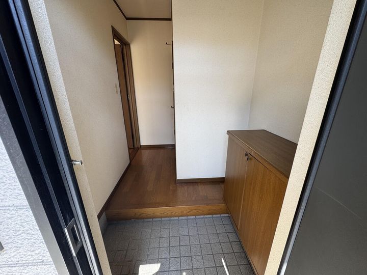 青森県十和田市元町西2(一戸建)の賃貸物件の玄関