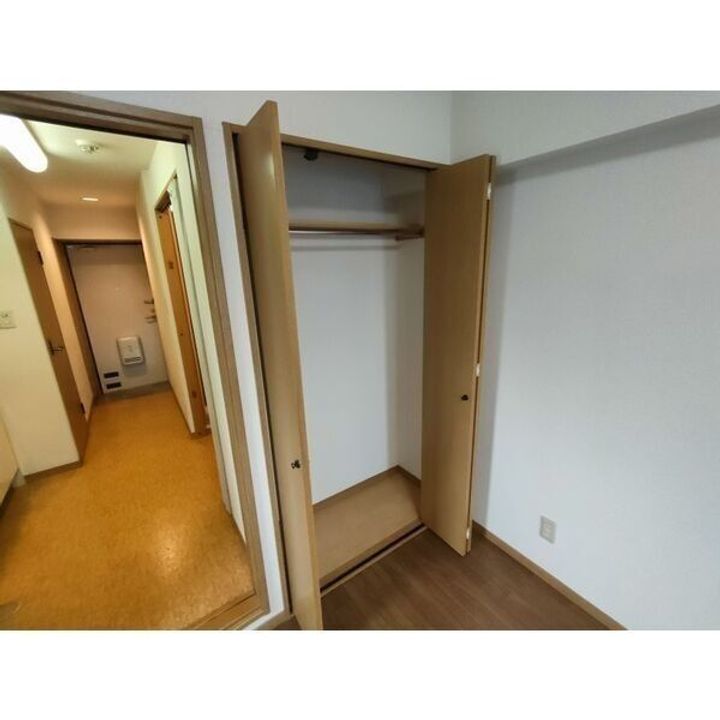 マルキース川名の内装
