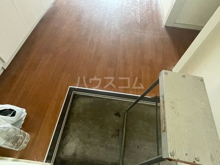 置田第二ハイツの玄関