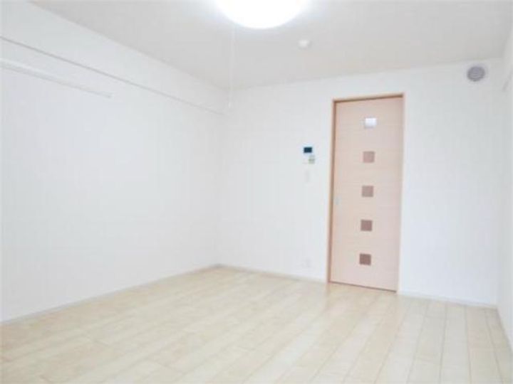 ブライト・Kの居間