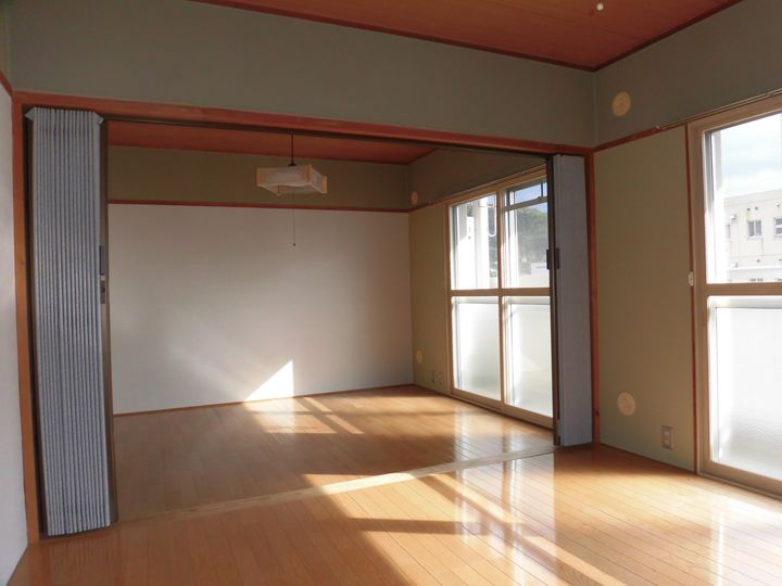 山形県山形市飯田西5(マンション)の賃貸物件の居間