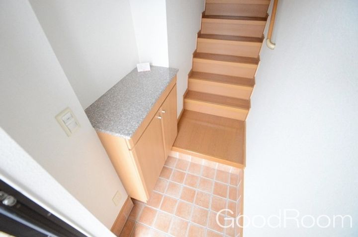 徳島県阿南市羽ノ浦町古庄二輛車(アパート)の賃貸物件の玄関