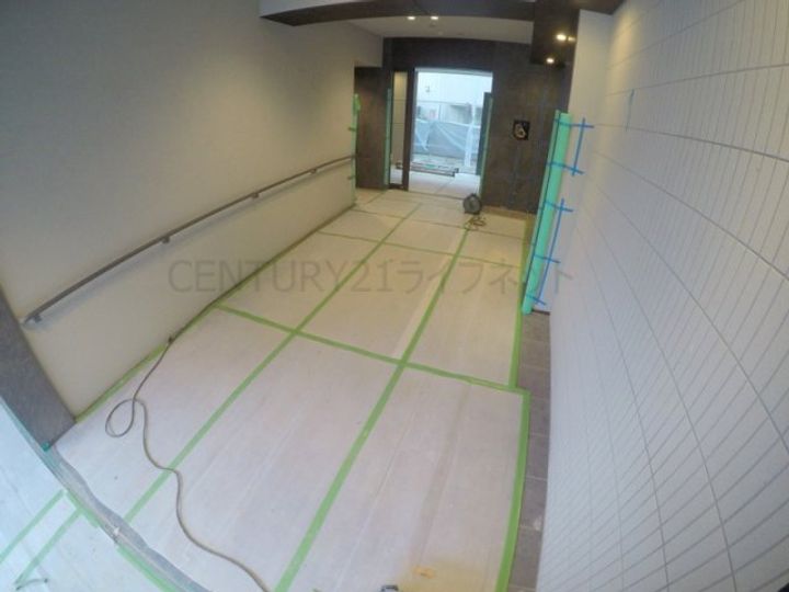 ライブガーデン江坂9の地図