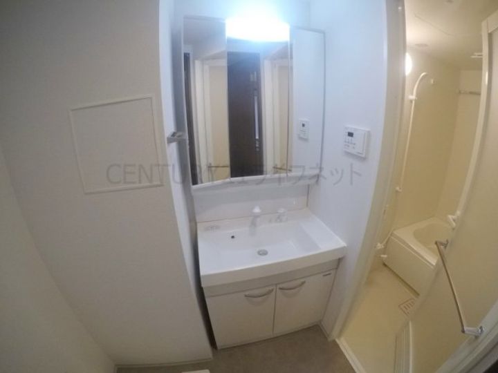 ライブガーデン江坂9の内装