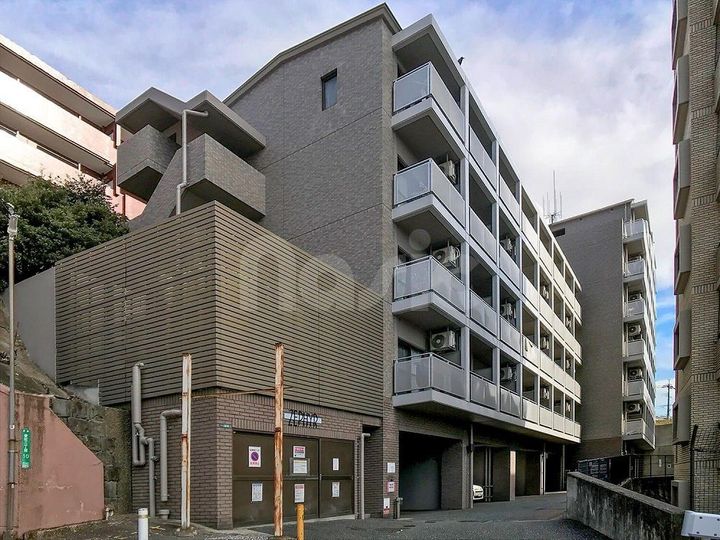 学生会館ゼファーの外観