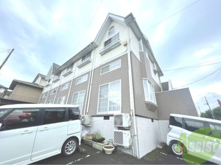 ホワイトキャッスル栗生5の外観