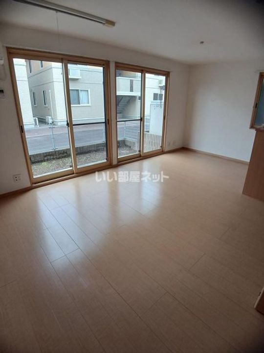 T’sスクエア B棟の居間