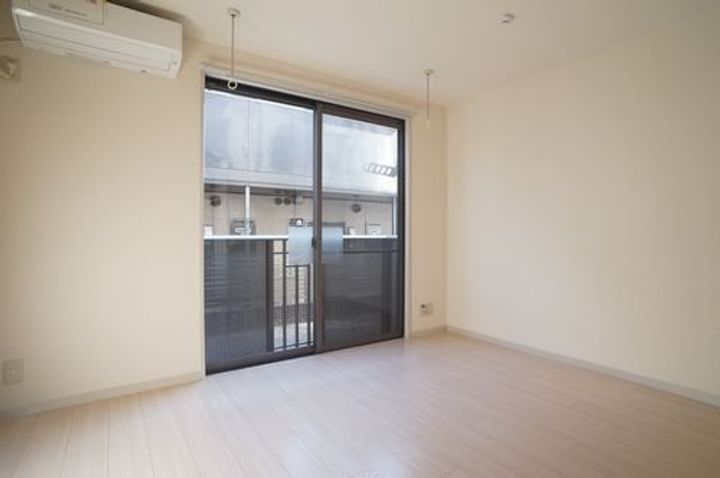 メゾン・アヴェニールの居間