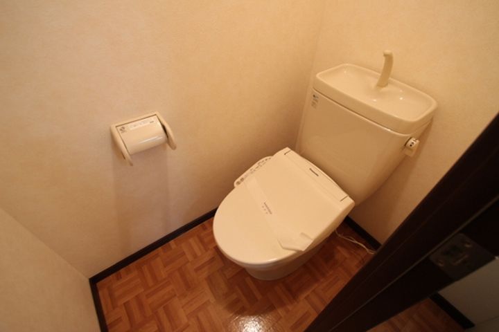 スリーサンズの内装