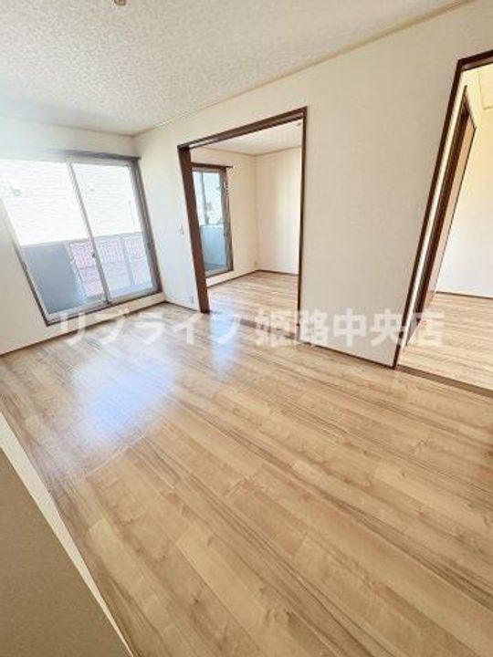 兵庫県揖保郡太子町東南(アパート)の賃貸物件の居間