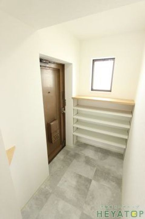 愛知県名古屋市天白区池場5(マンション)の賃貸物件の玄関