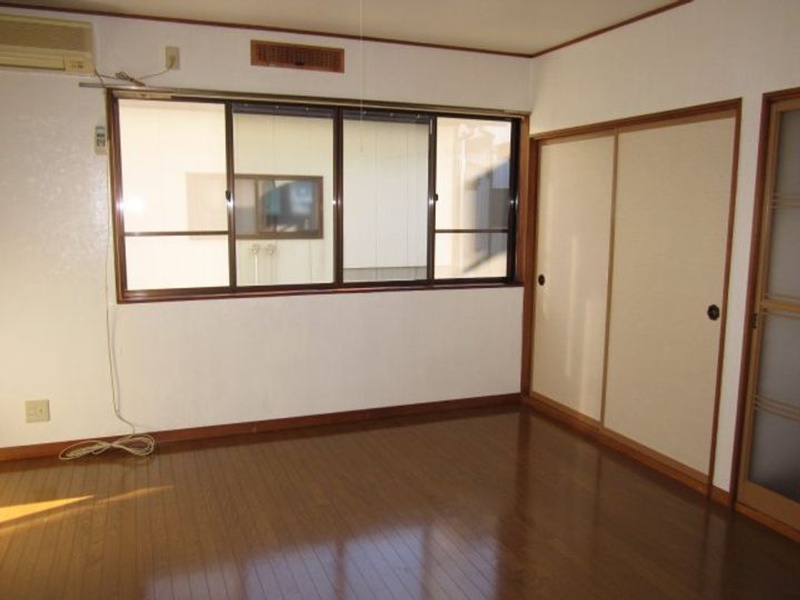 みどりコーポの居間