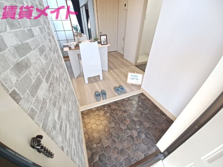 メゾンプロムナの玄関