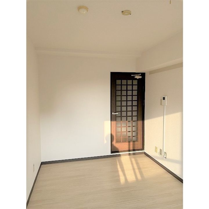 フラッツ100の居間