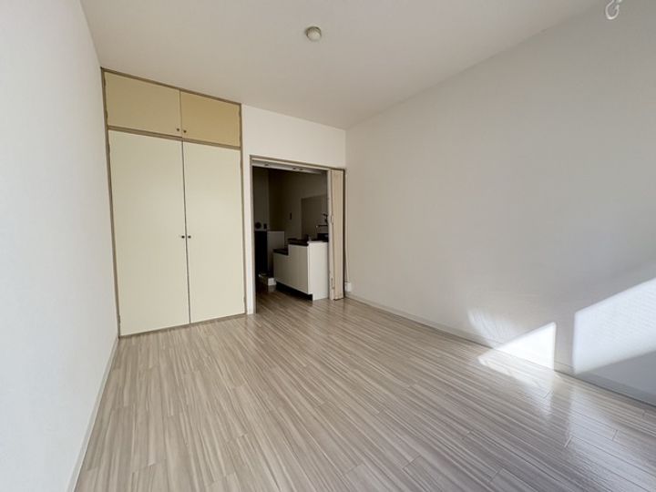 ハイツベルグラント【1】の居間