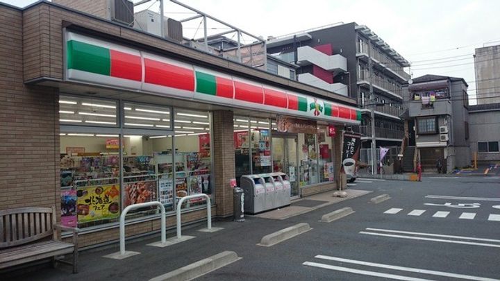 Advantage24の周辺