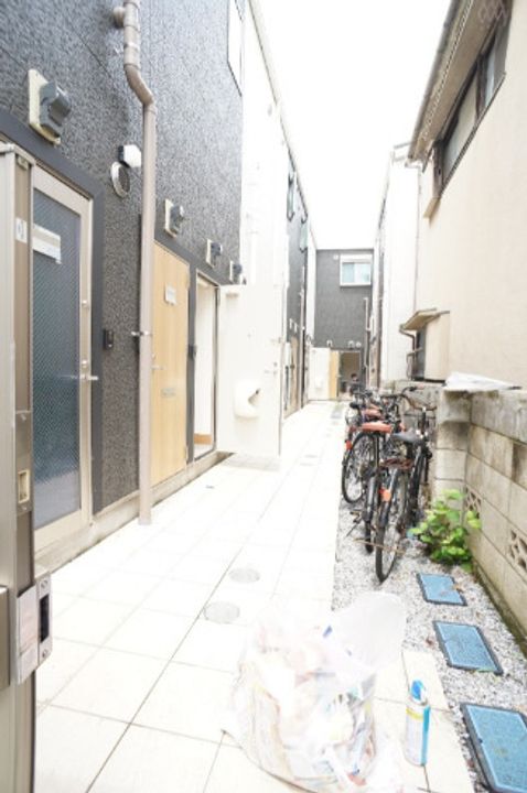 サークルハウス板橋区役所前弐番館の玄関