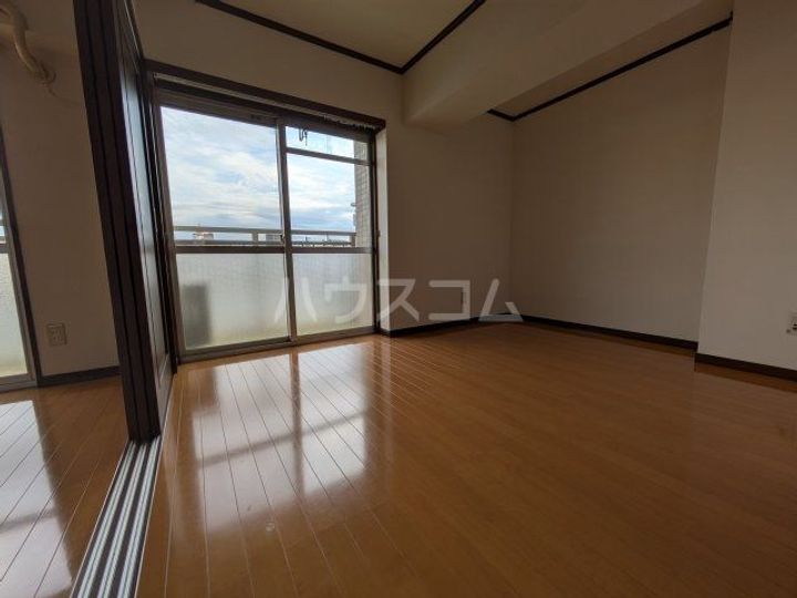 レジデンスカープ請地の内装