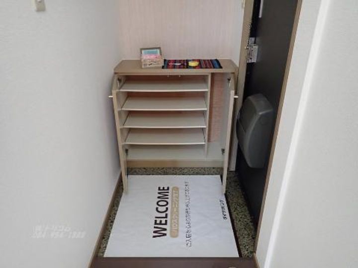 パレス新浜の玄関