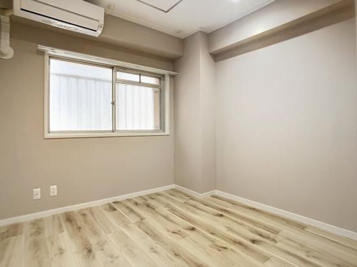 伊藤ハイムの居間