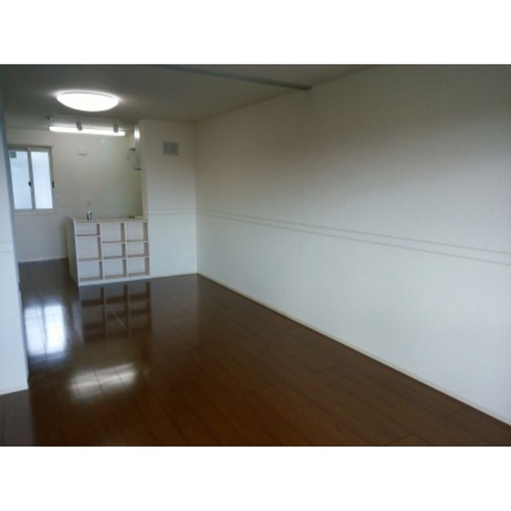 ガーデン ローリエの居間