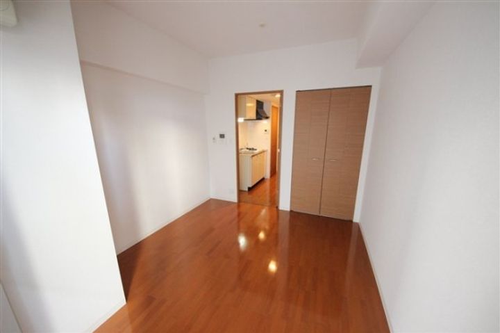 ルクレ難波の居間