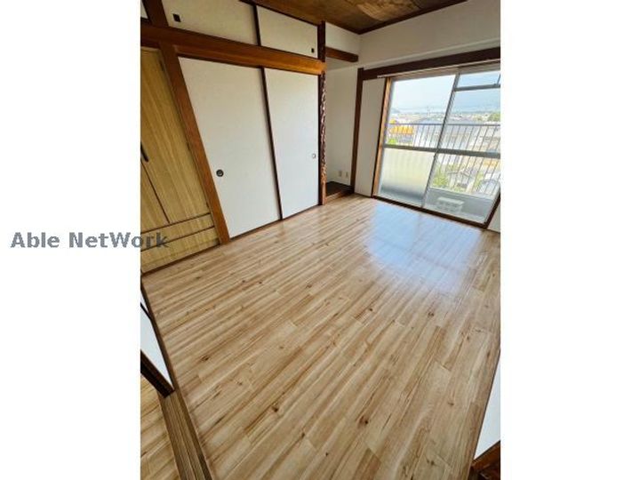 徳島県阿南市見能林町下志んじやく(マンション)の賃貸物件の居間