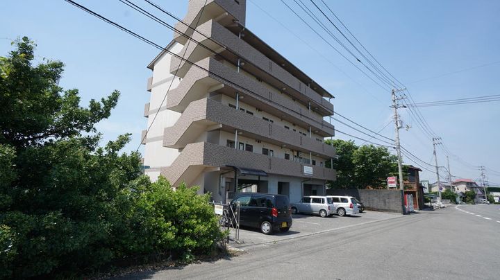 ガーデンテラス物部の外観