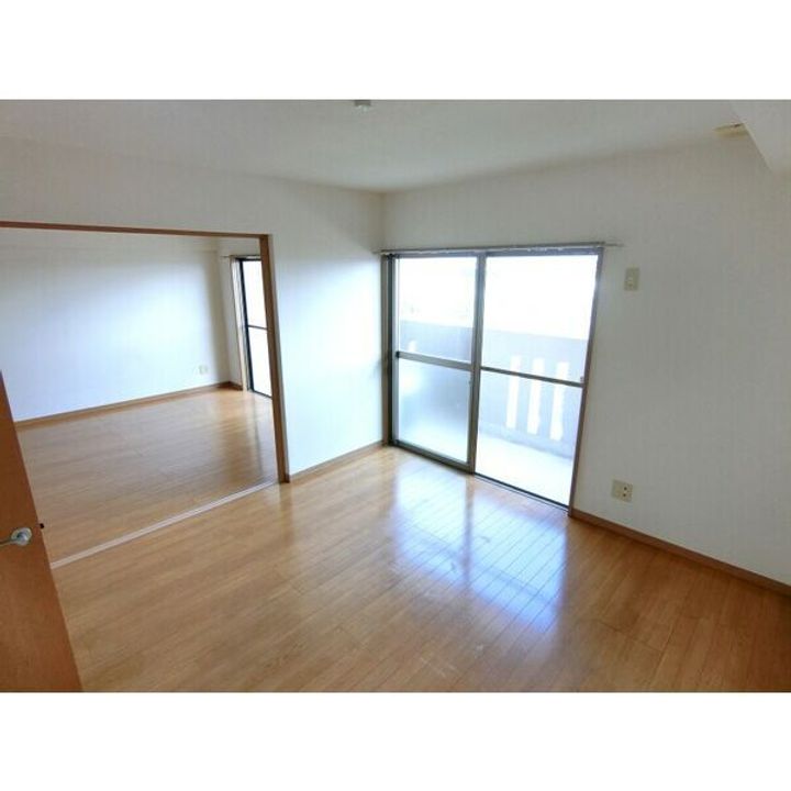 栃木県栃木市沼和田町(マンション)の賃貸物件の居間