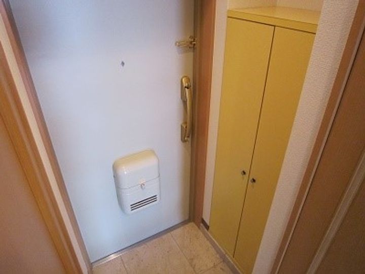 ルクレール中崎の玄関