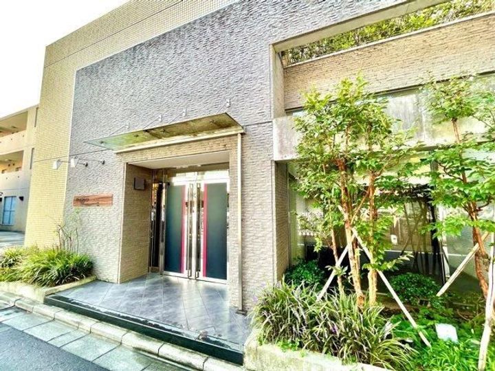 東京都新宿区西新宿4の賃貸マンションの地図
