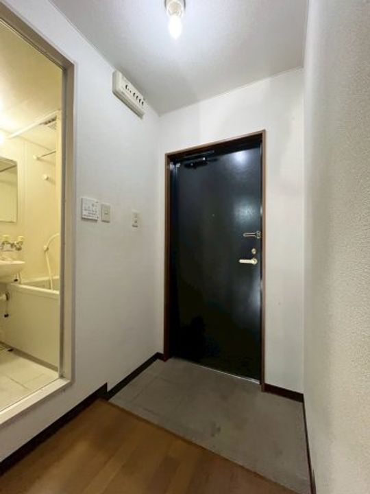 大阪府堺市西区鳳中町10(アパート)の賃貸物件の玄関